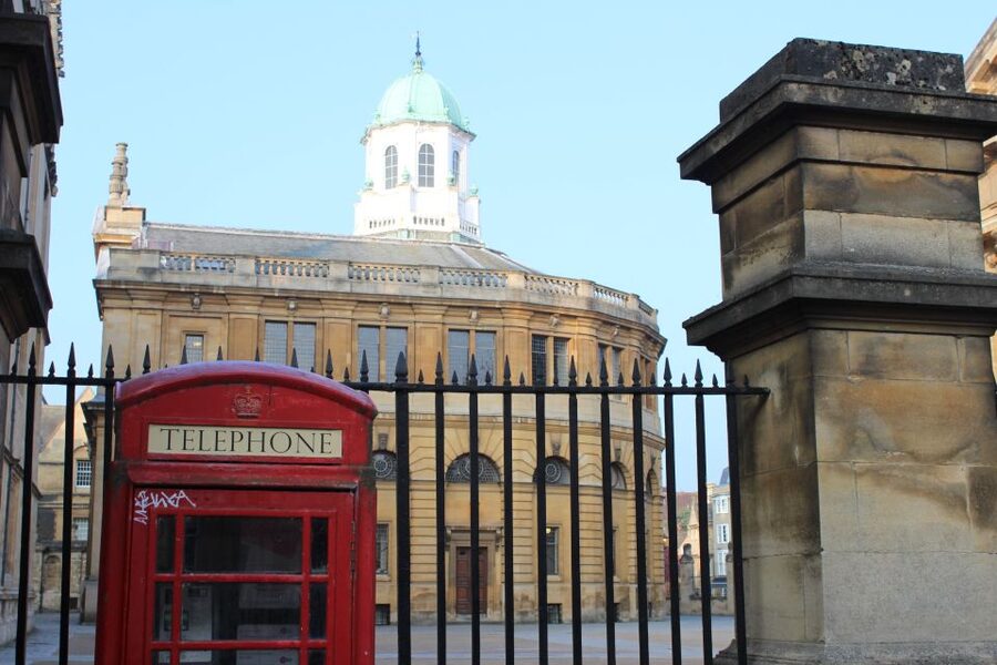 Morse, Lewis and Endeavour Walking Tour of Oxford - The White Horse and Morse’s pub trail