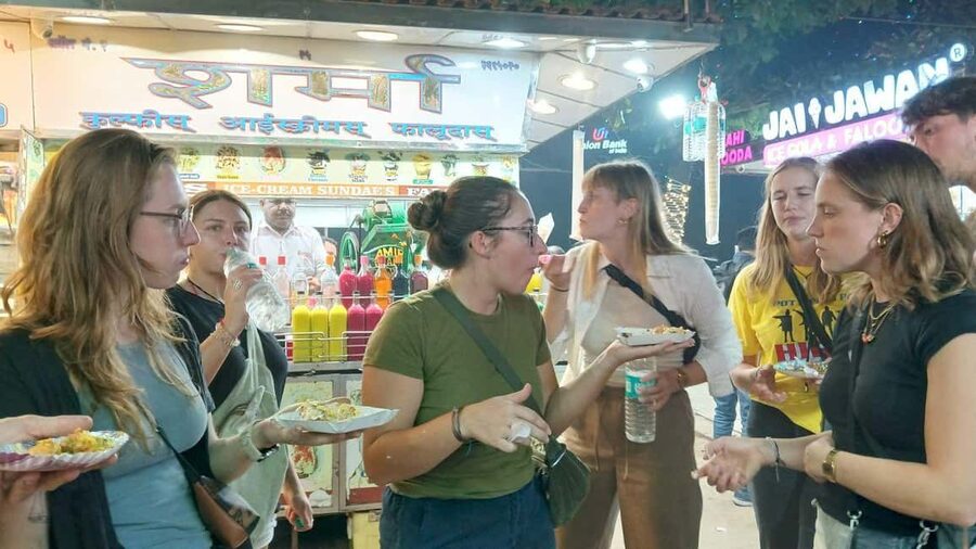 Mumbai Street Food Tour with Evening Bazaar Walk - Starting with a Mumbai train ride