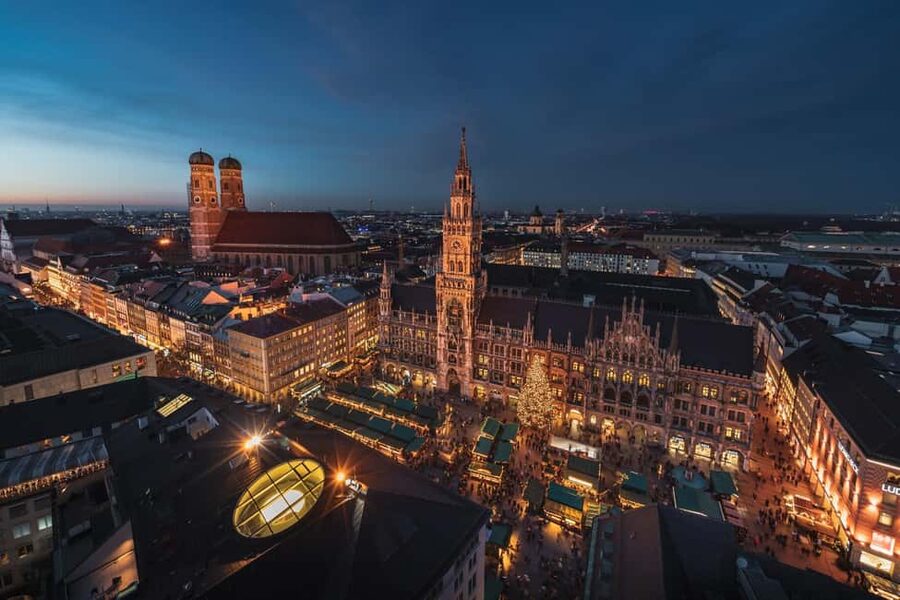Munich Old Town - Guided Walking Tour in English - Starting at St. Peter Church and Marienplatz