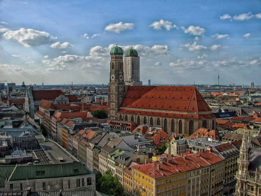 Munich Old Town - Guided Walking Tour in English - Roman beginnings and 700 years of Wittelsbach rule