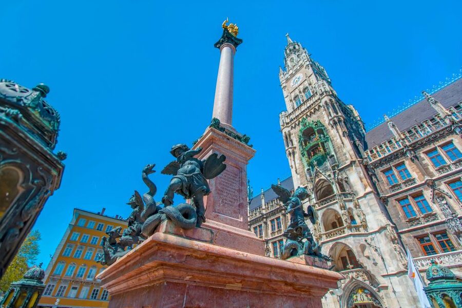 Munich: Old Town & Viktualienmarkt City Walk in German - The guide can make or break this short format