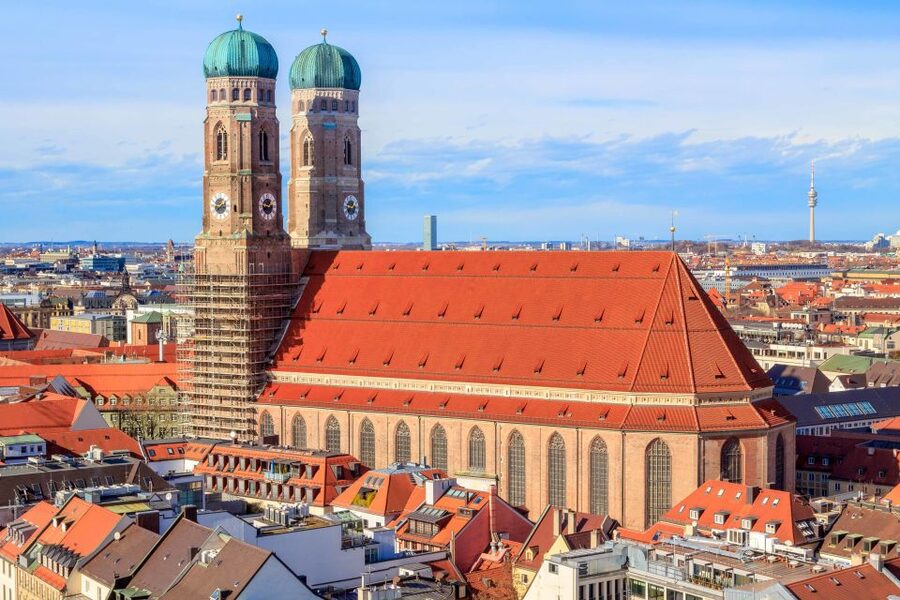 Munich: Old Town & Viktualienmarkt City Walk in German - Is $23 a fair price for 1.5 hours?
