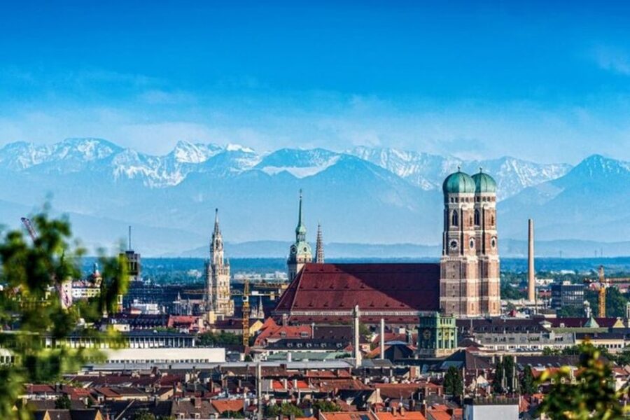 Munich : Private Walking Tour with A Guide (Private tour) - Starting in Munich, with your own group
