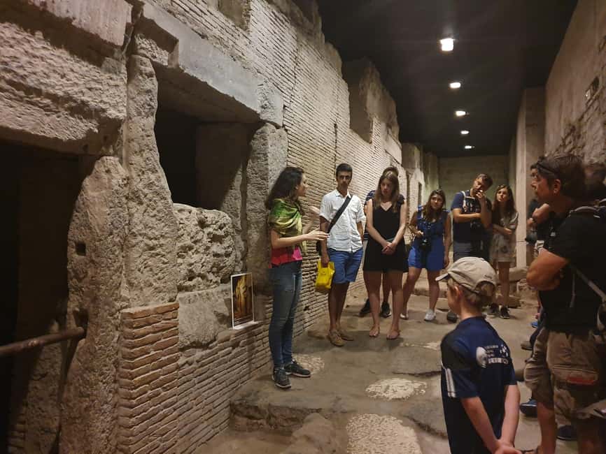 Naples: City Walking Tour w/ Underground Roman Ruins Ticket - Choosing the lunch option