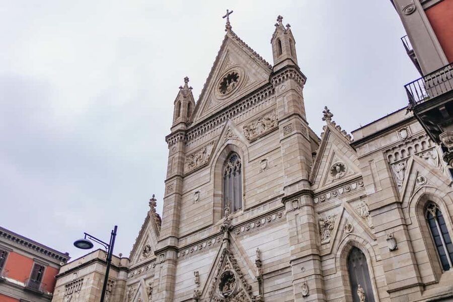 Naples: Old Town Guided Walking Tour - Purgatorio ad Arco and the city’s unusual beliefs