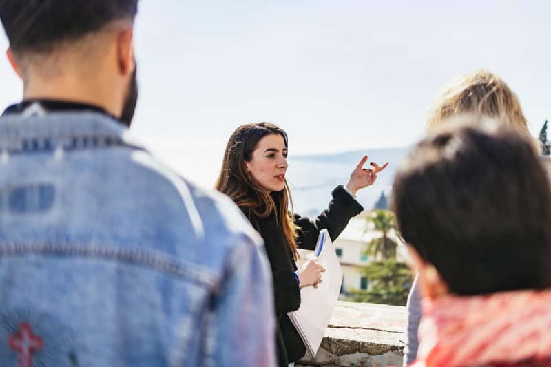 Naples: Panoramic Walking Tour with Funicular - The guides are the main reason to book