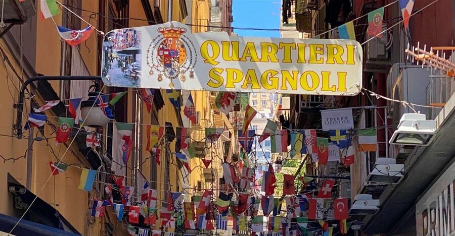 Naples: Spanish Quarters Walking Tour - Walking through San Ferdinando, Avvocata, and Montecalvario