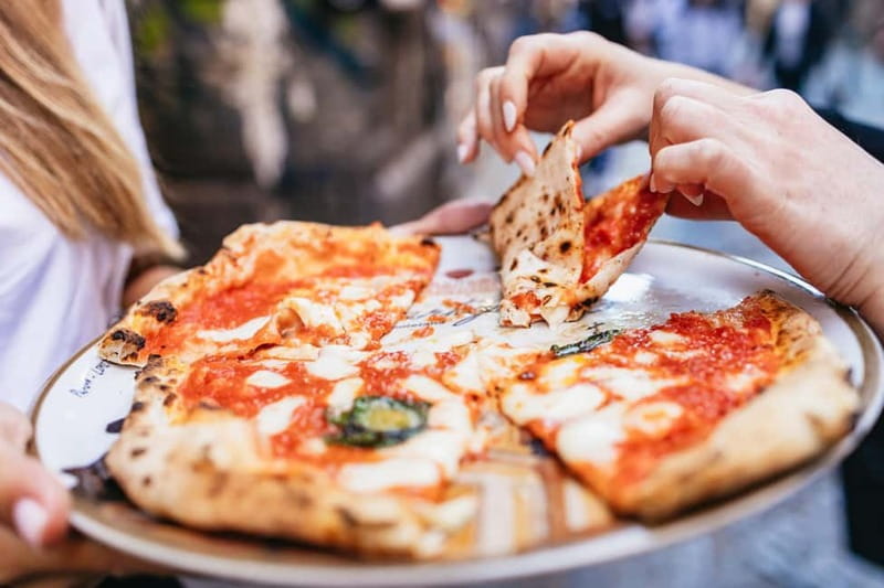Naples: Street Food Walking Tour with Local Guide - Piazza del Gesù, taralli, and Neapolitan pastries