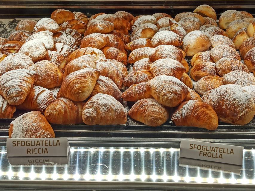 Naples: Street Food Walking Tour with Local Guide - Timing, group size, and weather