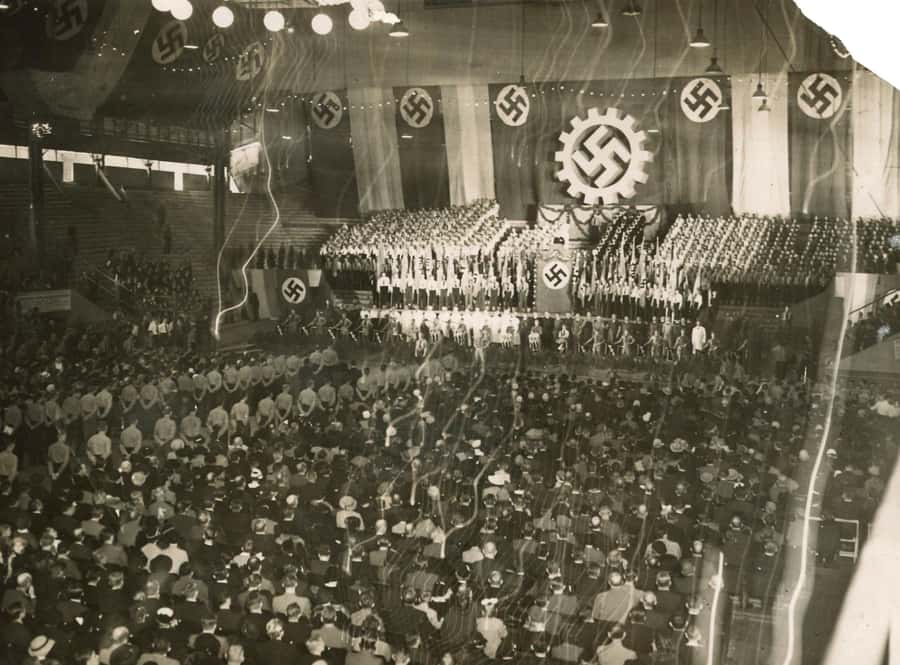 Nazis in Buenos Aires: a historical walking tour - Starting beside Palacio Libertad