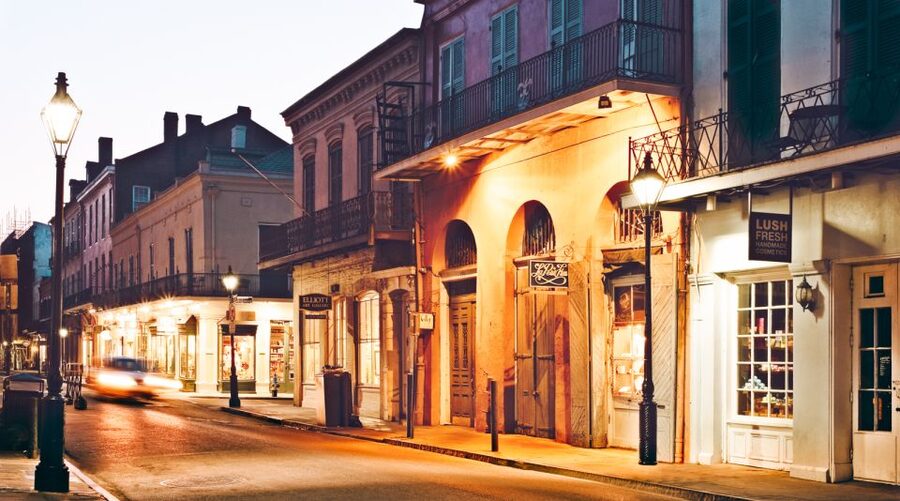 New Orleans: 2-Hour Ghosts & Vampires Walking Tour - The guides are the real attraction