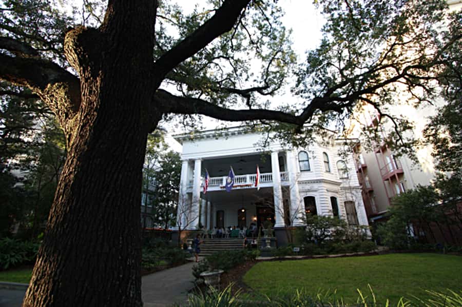 New Orleans: 2-Hour Homes of the Rich & Famous Walking Tour - Movie sets and television locations