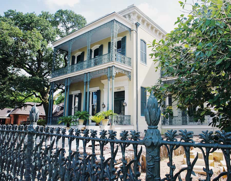 New Orleans: 2-Hour Homes of the Rich & Famous Walking Tour - Starting near Lafayette Cemetery No. 1