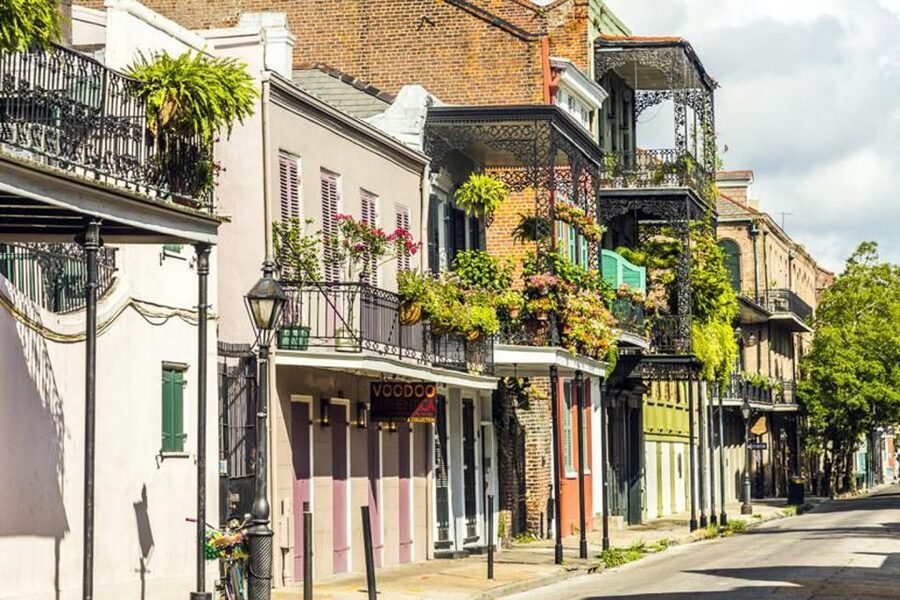 New Orleans: Five-in-One City Walking Tour - Voodoo, Louisiana culture, and local context