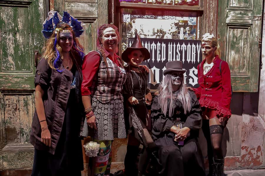 New Orleans: French Quarter Ghost and Legends Walking Tour - Key points to know before you book