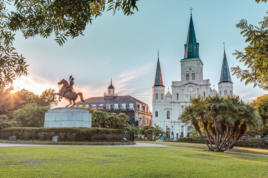New Orleans: French Quarter Photo Shoot and Walking Tour - St. Louis Cathedral, Bourbon Street, and Royal Street