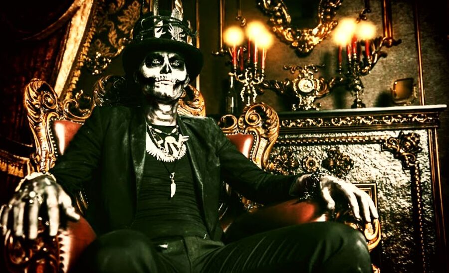 New Orleans Haunted Ghost, Voodoo & Vampire Walking Tour - The New Orleans Pharmacy Museum and old medical practices