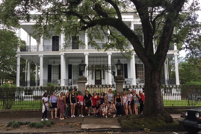New Orleans Small-Group Garden District Walking Tour - The small-group advantage