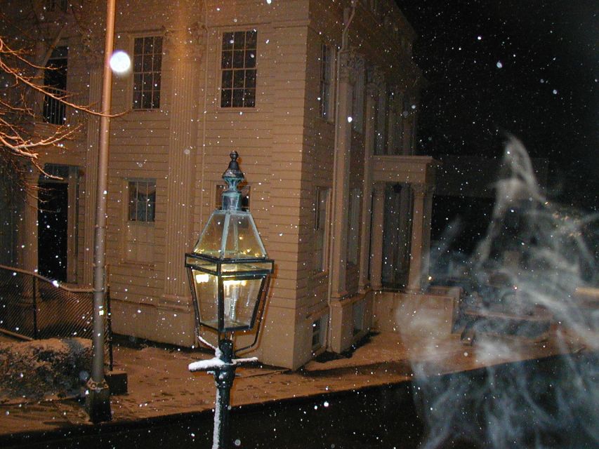 Newport: Historic District Ghosts Guided Walking Tour - Starting at the Newport Marriott with a lantern