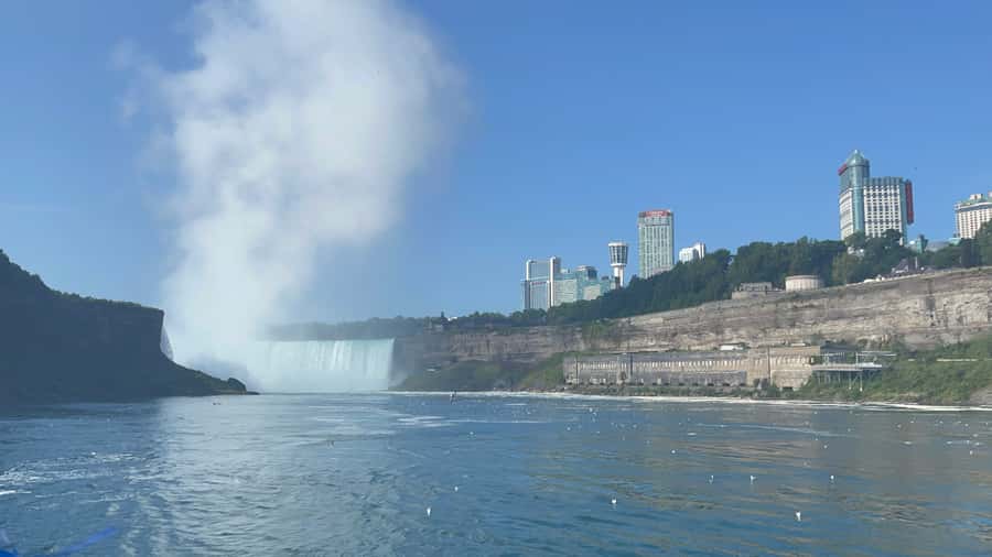 Niagara Falls, NY: Maid of the Mist Boat and Walking Tour - Guides make the difference