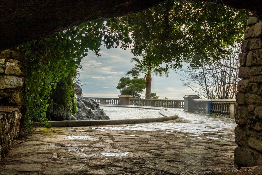 Nice: Old Town Treasures Walking Tour - Start beside the sea with Nice’s long backstory