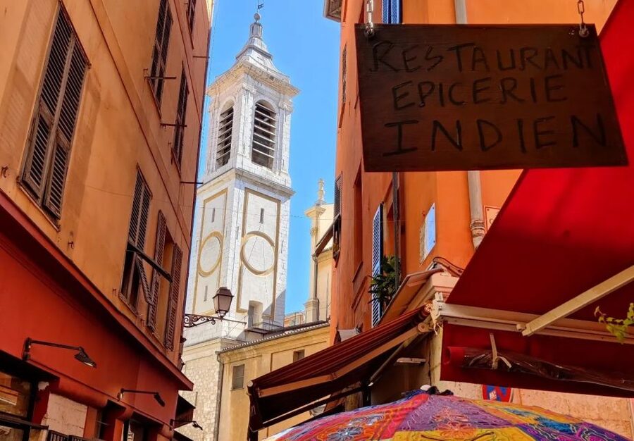 Nice: Sightseeing Walking Tour with certified tour guide - The Quai des États-Unis and the French Riviera postcard