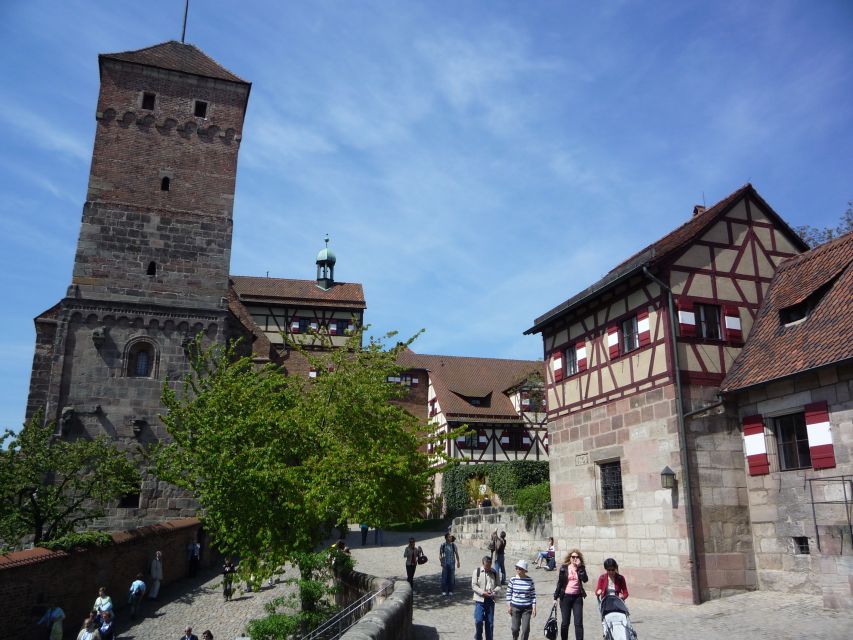 Nuremberg 2-Hour Old Town Highlights Walking Tour in English - What the guide adds beyond the monuments