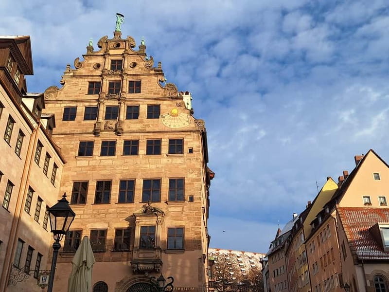 Nuremberg: Free Walking Tour - Meeting at the Schöner Brunnen