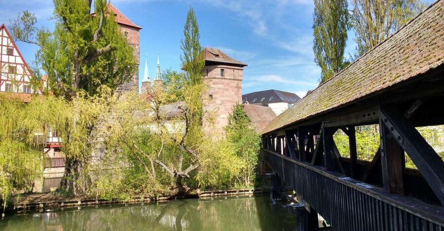 Nuremberg: Old Town Guided Walking Tour - Starting at Hauptmarkt 18, not just Hauptmarkt