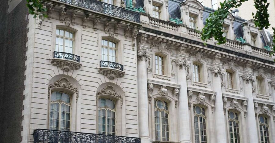 NYC: Fifth Ave Gilded Age Mansions Guided Walking Tour - Starting beside the General Sherman statue
