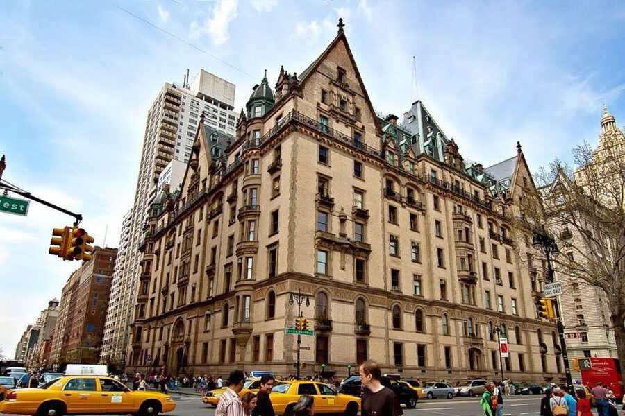 NYC: Guided Bus and Walking Tour with Staten Island Ferry - Rockefeller Center, St. Patrick’s Cathedral, and Fifth Avenue