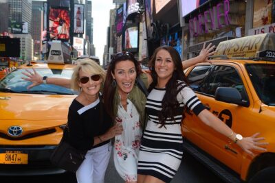 NYC Professional Photoshoot and Walking Tour with Private Guide