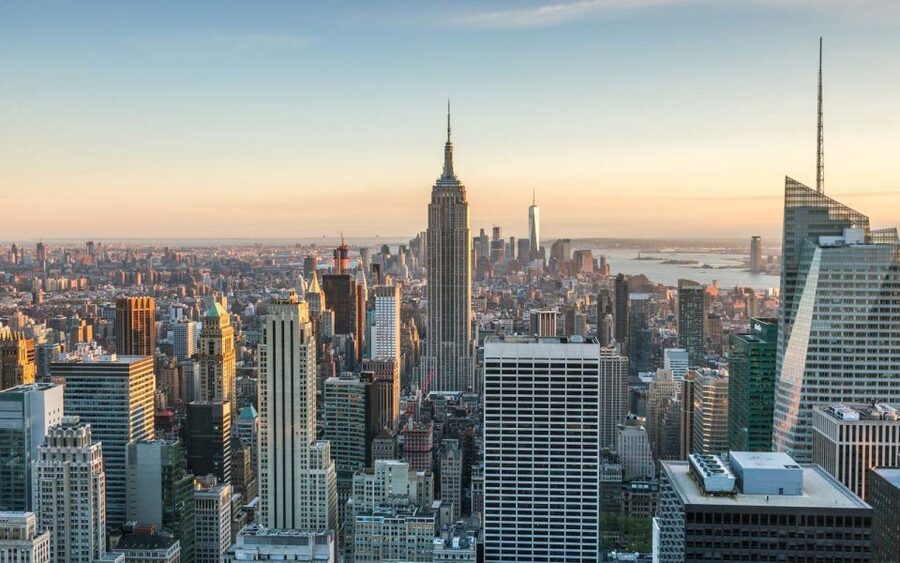NYC: Walking Tour with Local Guide and 30+ Top NYC Sights - The 9/11 Memorial pools and Lower Manhattan