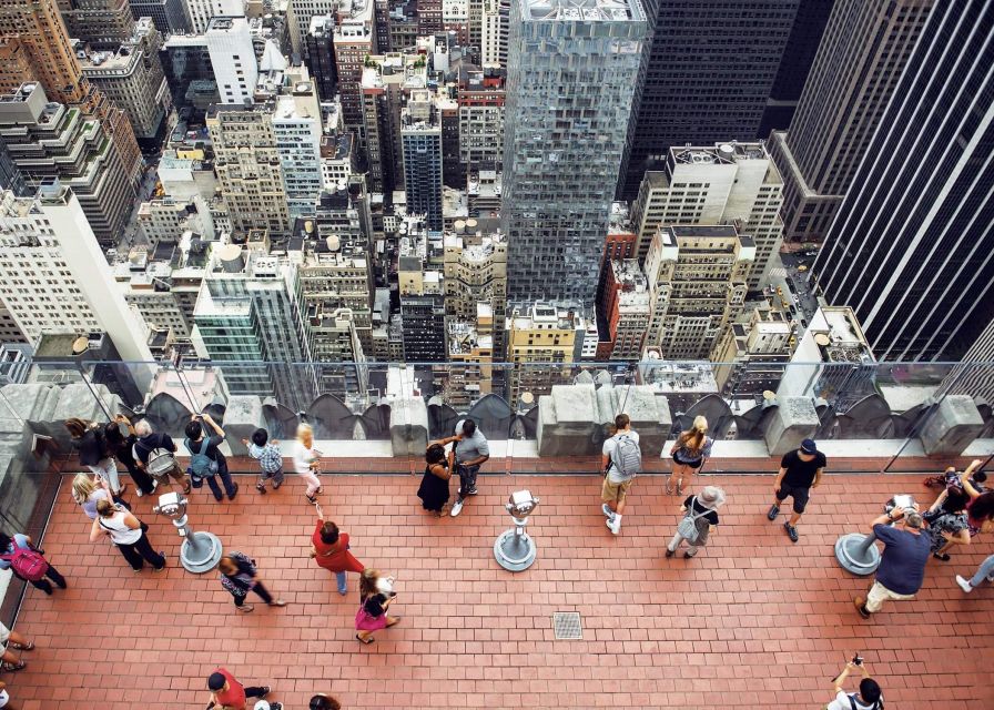 NYC: Walking Tour with Local Guide and 30+ Top NYC Sights - Fifth Avenue, Grand Central, and Times Square