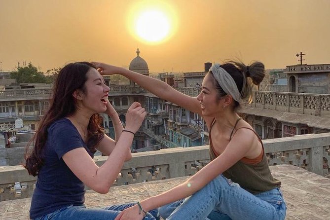 Old Delhi Food-Spice Market-Temples Tour Soon Featured on NETFLIX - Gurudwara Sis Ganj Sahib and the open kitchen