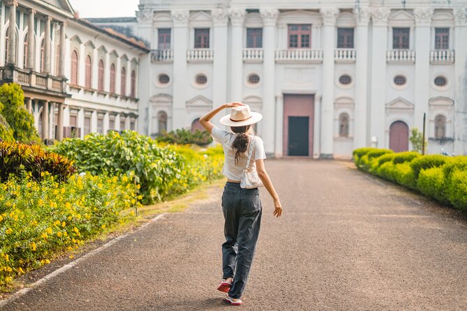 Old Goa Heritage Walk by Make It Happen - Sé Cathedral and the shifting church route