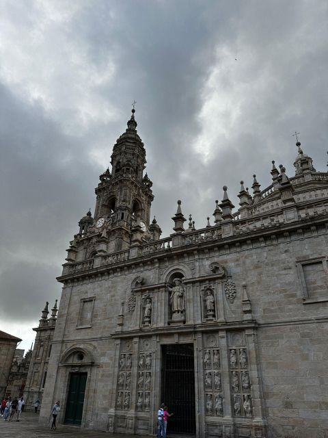 Old town walking tour in a small group - Practical details that affect your choice