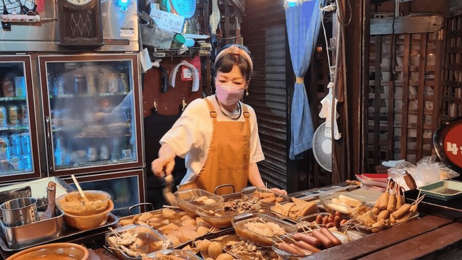 Osaka: Deep Backstreets Walking Tour with Dinner Option - Back alleys, small bites, and local atmosphere