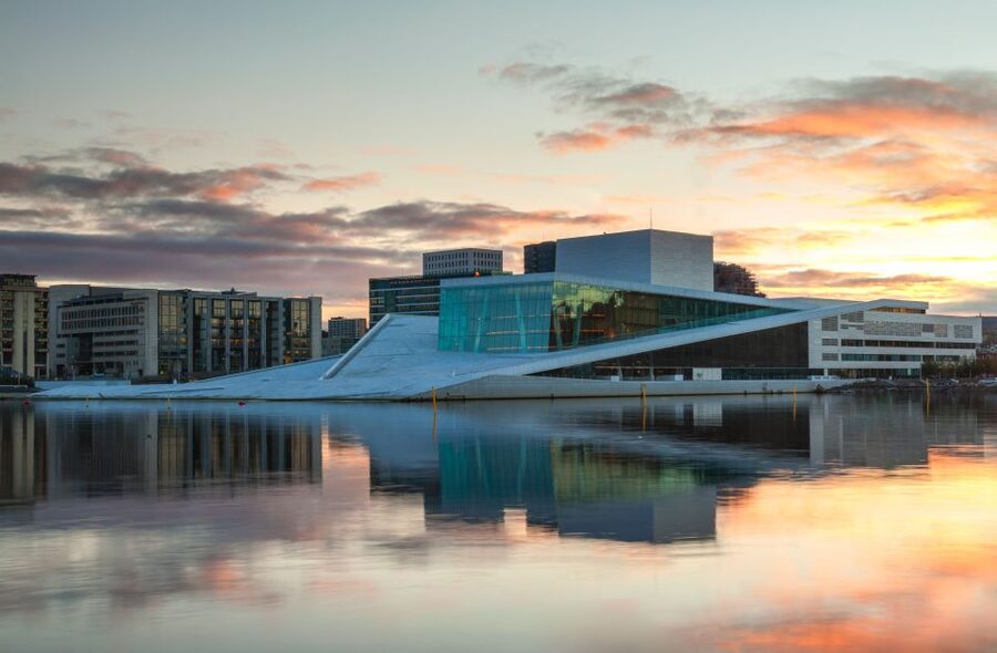 Oslo: Best of Oslo Walking Tour - The Opera House and Oslo’s changing waterfront
