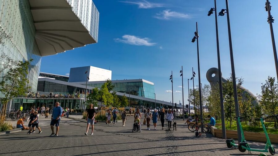 Oslo: City Highlights Walking Tour - Finishing near the University of Oslo