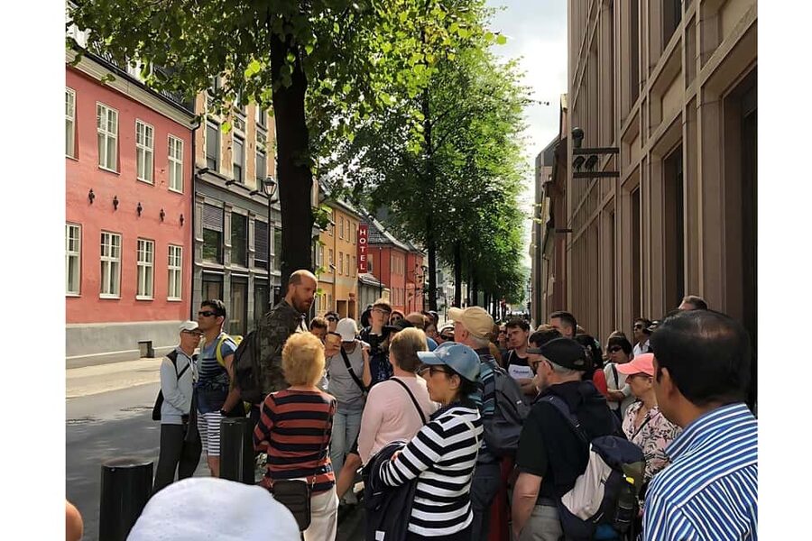 Oslo: Guided Walking Tour of Central Oslo with Local Guide - Key points at a glance