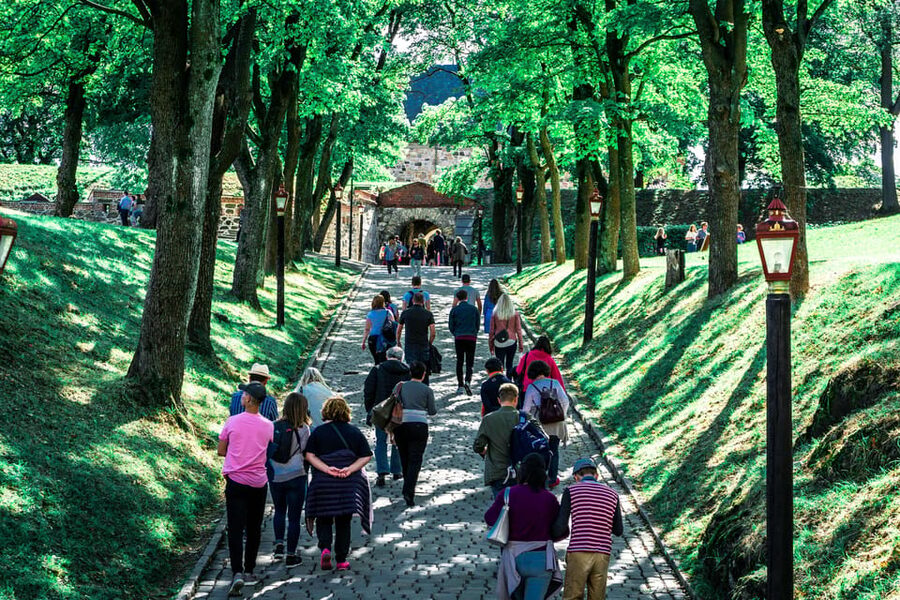 Oslo: Private Walking Tour - The Royal Palace and Norway’s ceremonial center