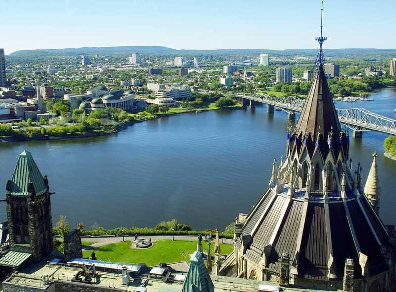 Ottawa: Private Walking Tour with a Local - What the guide quality means for your experience