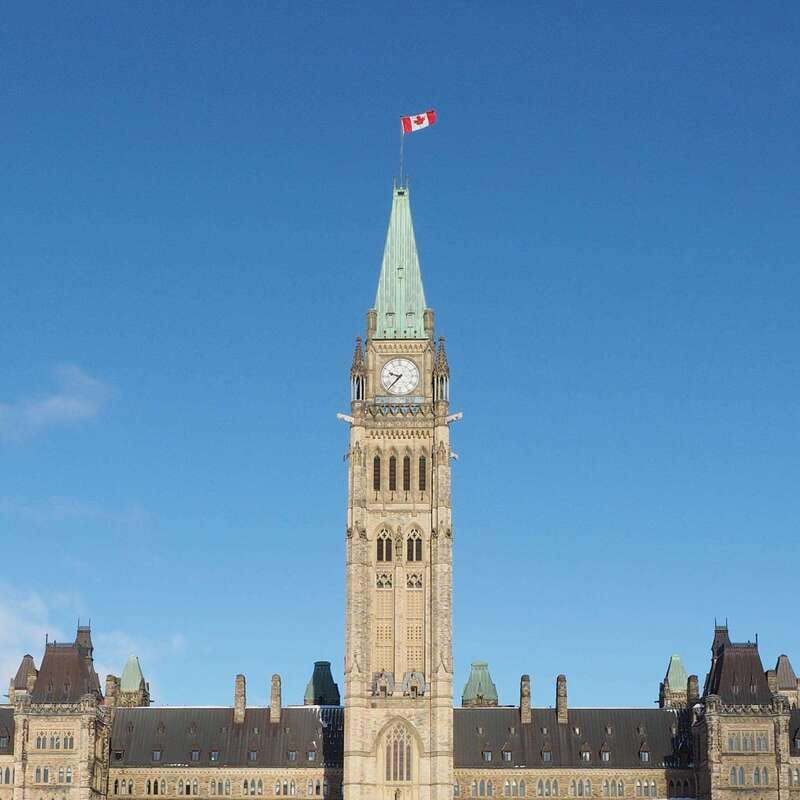 Ottawa: Walking Tour in the Heart of the Capital - Starting in downtown Ottawa