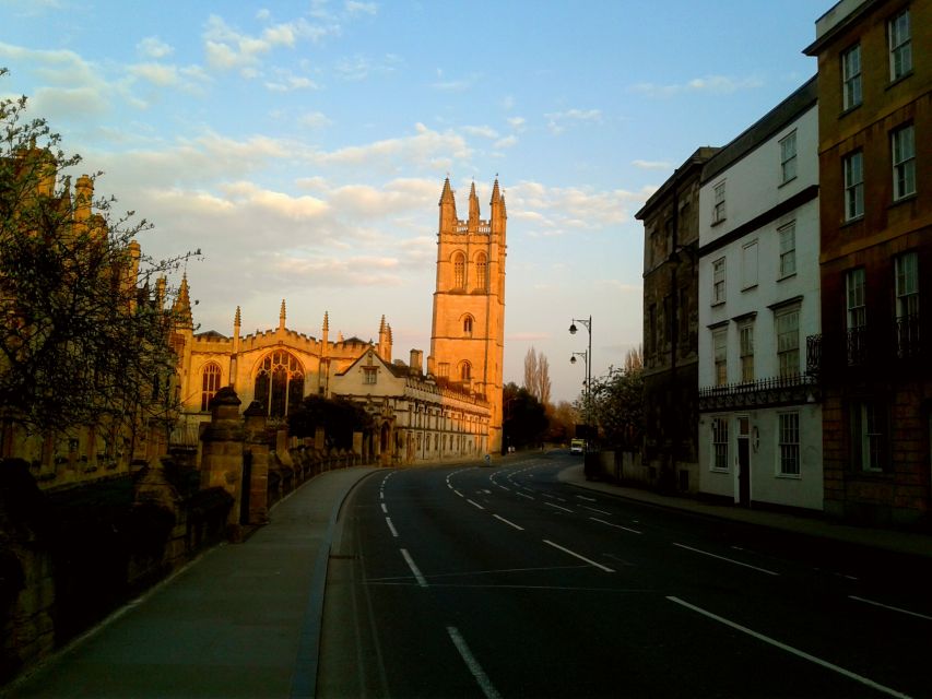 Oxford: C.S. Lewis & J.R.R. Tolkien Guided Walking Tour - The Inklings, pubs, and working friendships
