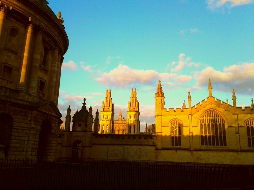 Oxford: C.S. Lewis & J.R.R. Tolkien Guided Walking Tour - Walking comfort, sound, and weather
