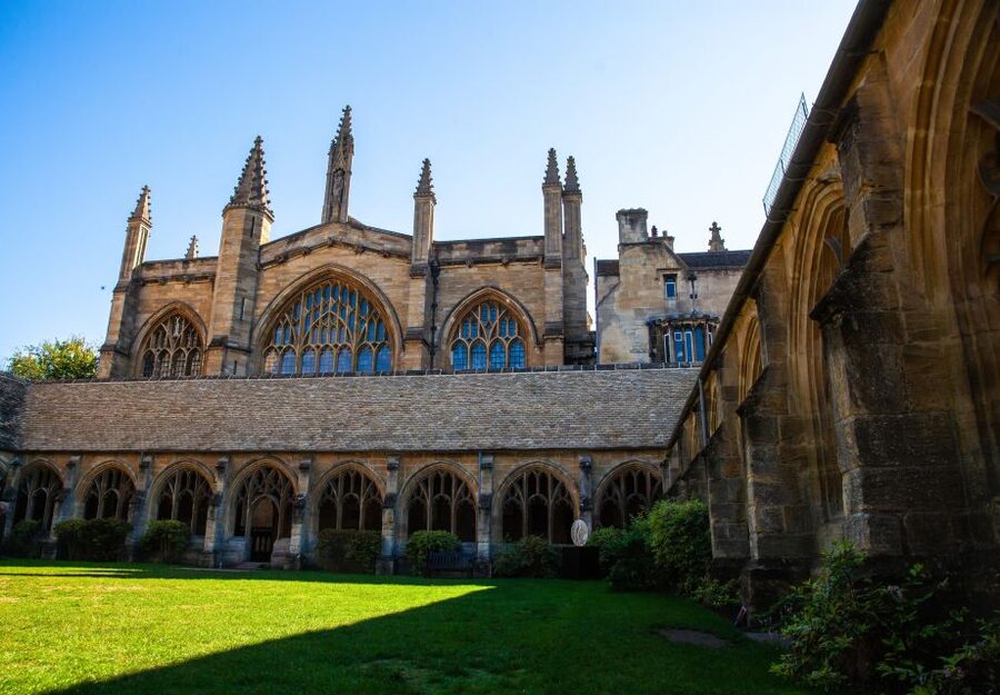 Oxford: Harry Potter Walking Tour Including New College - A Harry Potter tour that also explains Oxford
