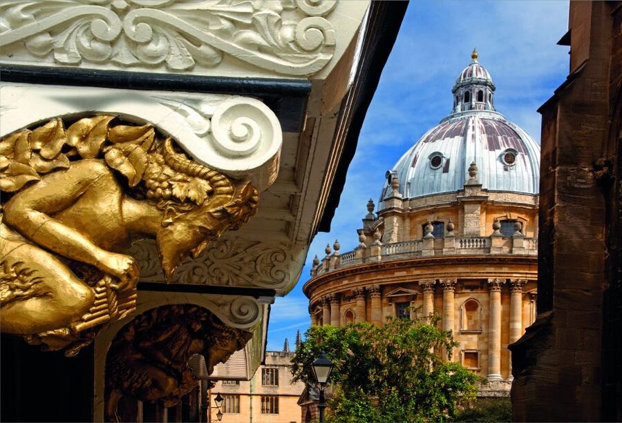Oxford: Official University and City Walking Tour - Oxford’s museums and the stories behind their doors