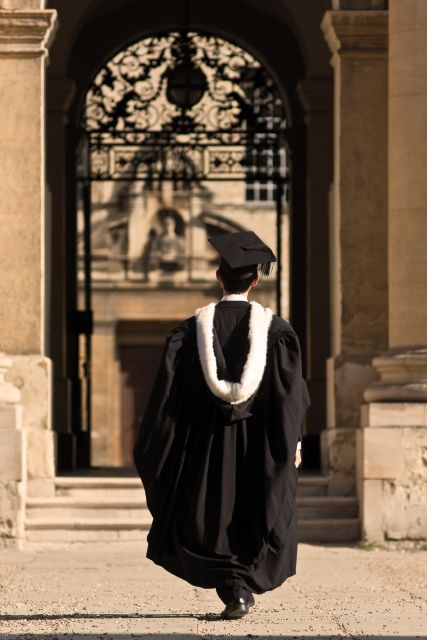 Oxford University: Guided Small Group Walking Tour - The city streets and the first Oxford stories
