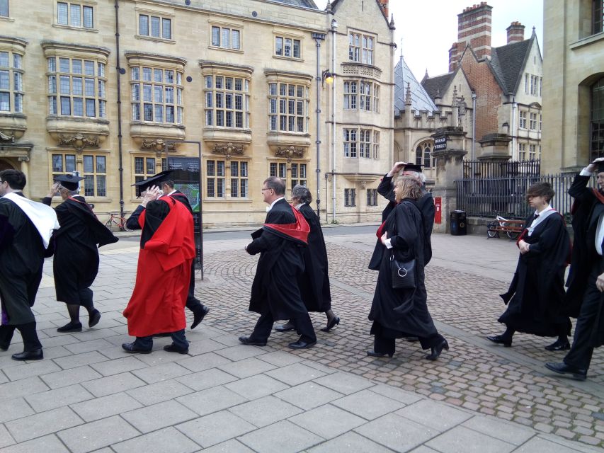Oxford University: Guided Small Group Walking Tour - The Divinity School and the Harry Potter connection